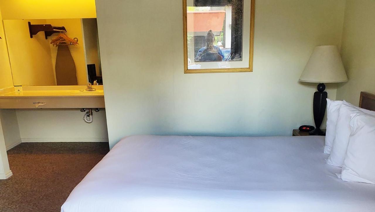 Magnuson Hotel Ely Eksteriør billede